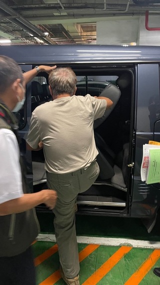 欠稅、罰鍰共257萬 台南68歲工程行負責人遭管收