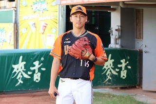 獅隊與高塩將樹完成簽約 外籍選秀球員首人