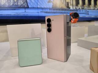 三星AI摺疊機亮相 通話翻譯支援Line塗鴉變實際圖像