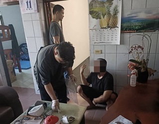 男板橋搶銀樓換搭小黃逃逸 警追200公里南投逮人