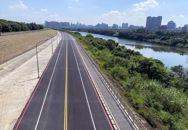 大漢溪堤外道路最後拼圖完成  新莊至鶯歌段通車 | 華視新聞