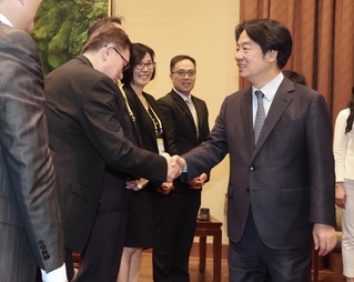 政院提大投資台灣計畫 總統：結合台商盼更進步繁榮