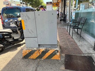 台中神岡人行道電箱多還擋導盲磚  視障者控不便