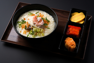 星宇航空二航貴賓室首換菜單 台南虱目魚粥端上桌