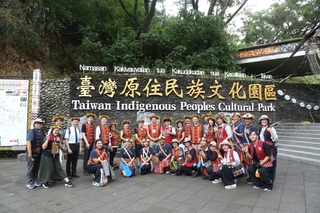 加拿大議員團訪屏東  欣賞原民歌舞、參觀傳統家屋