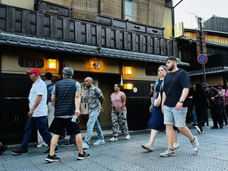 日圓走貶訪日客大增 上半年1778萬人次創新高