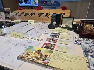 黑幫組靈骨塔詐團鎖定長輩下手  北市警逮19嫌