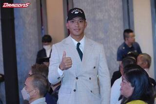 許子謙讓阿公阿嬤看見穿西裝帥樣  拚亞青國手資格