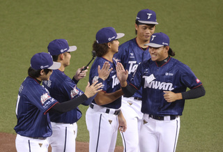 徐若熙21日扛台灣隊先發 趁明星賽與平鎮幫相聚