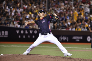 潘威倫配高志綱「回到過去」 明星賽最年長中繼成功