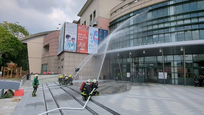 萬安演習中部7縣市登場 模擬飛彈擊中建物火警搶救 | 華視新聞