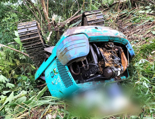 三峽1里長遭挖土機壓住無意識 消防徒步上山救援