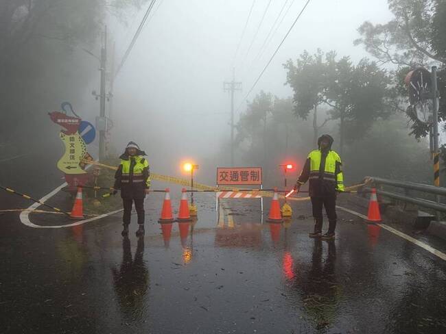 屏東山區總雨量預達1800毫米 台24線往霧台道路封閉 | 華視新聞