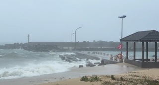 往返小琉球航線浪高逾2公尺 27日再停航