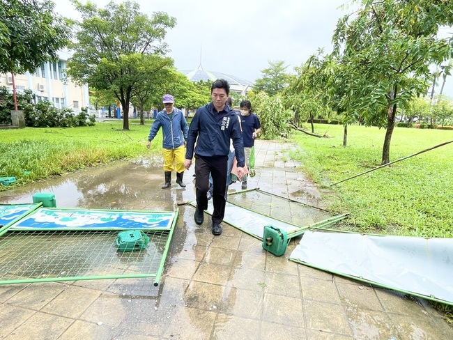 颱風凱米重創高雄 52校受損初估災損388萬元 | 華視新聞