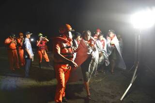 8船擱淺南高屏海巡已救6船59人 無人機偵巡有無海污