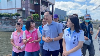 謝衣鳯遭質疑颱風期間人去哪？朱立倫：口水攻擊