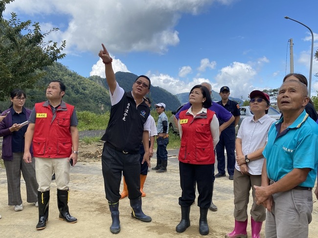 颱風釀災張麗善視察草嶺道路  預計一週內全線通車 | 華視新聞