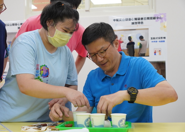 新北中和尖山腳身障日照中心啟用 助家庭獲喘息 | 華視新聞