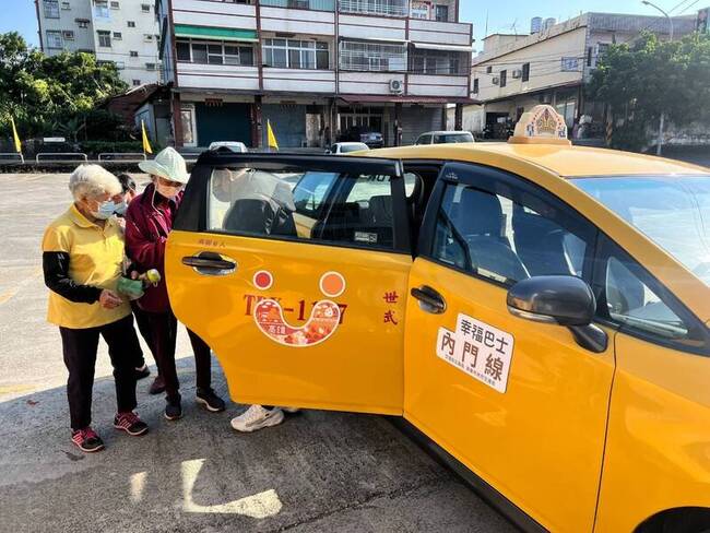 高市公車式小黃、幸福巴士 補足偏鄉公共運輸 | 華視新聞