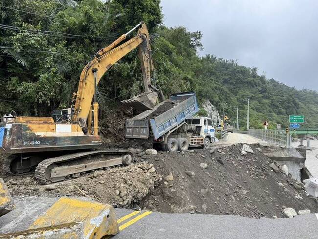 台29線高雄那瑪夏仍3處阻斷  公路局採2階段搶通 | 華視新聞