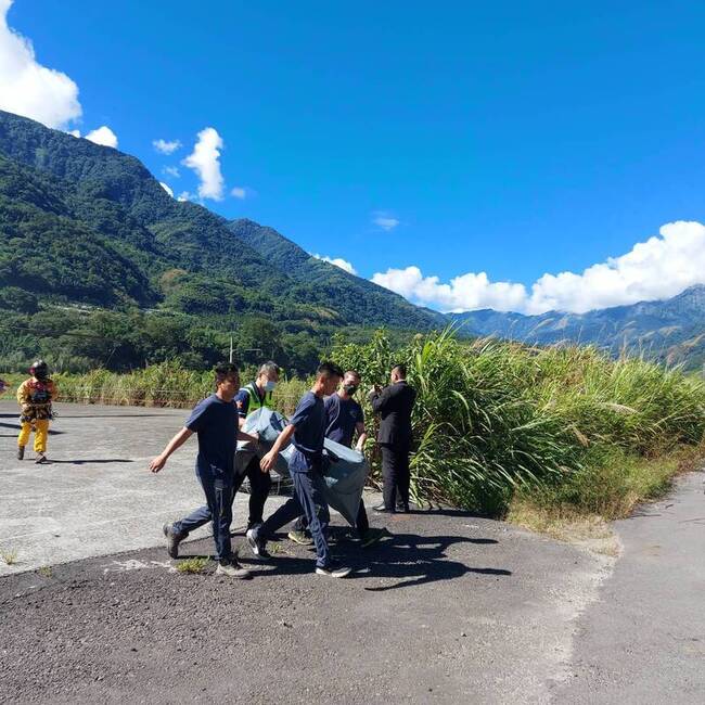 中央山脈南二段3死山難  遺體運出待相驗釐清死因 | 華視新聞