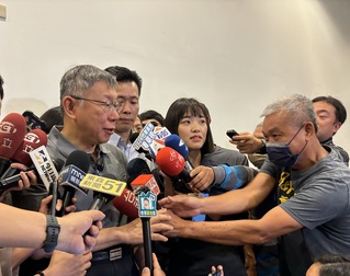 被指京華城案親簽容積獎勵 柯文哲：不用理會簡舒培