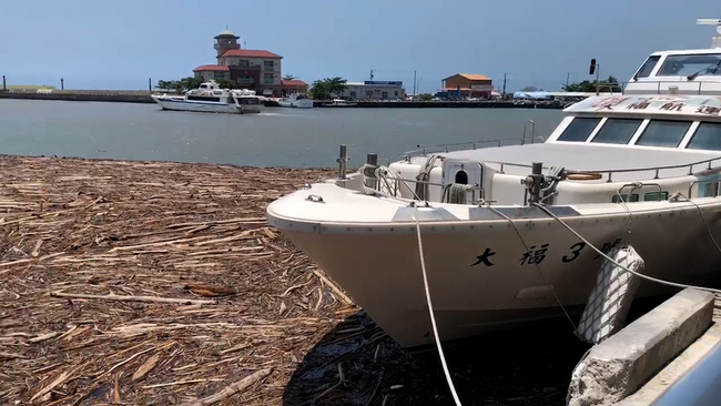 小琉球鹽琉線新候船室試營運 漂流木又阻航道 | 華視新聞