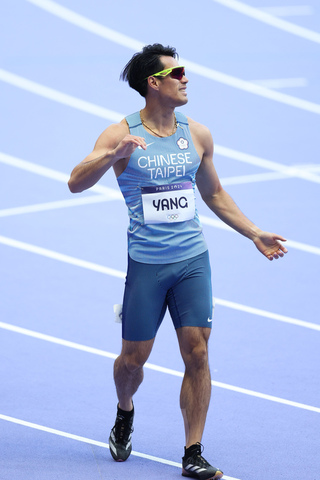 奧運田徑場夢幻粉紫色跑道 楊俊瀚：跑起來很舒服