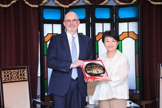 AIT谷立言造訪 中市府盼續深化合作