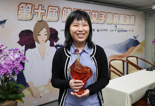 盧鈺樺奪勝健喬盃女子圍棋賽  笑喊不想再拿亞軍