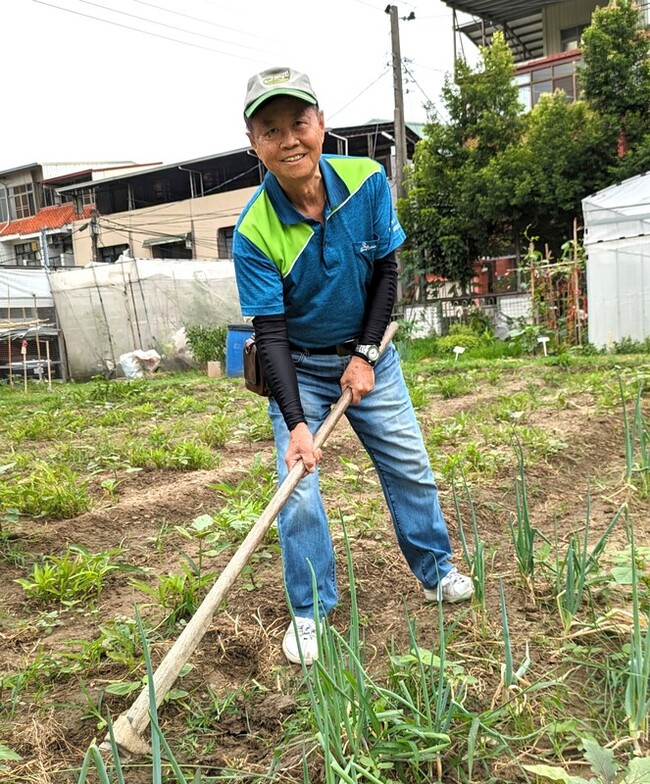 嘉市社大龔金山、林育伶獲全國終身學習楷模 | 華視新聞