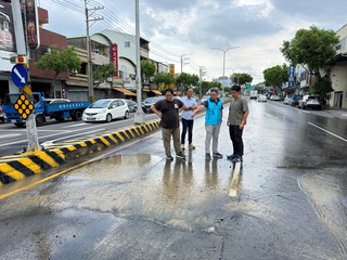 台中豐原水管破裂搶修 逾3000戶停水12小時