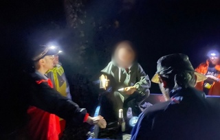 苗栗南坑山2人迷途失聯 消防冒雨41小時成功救援