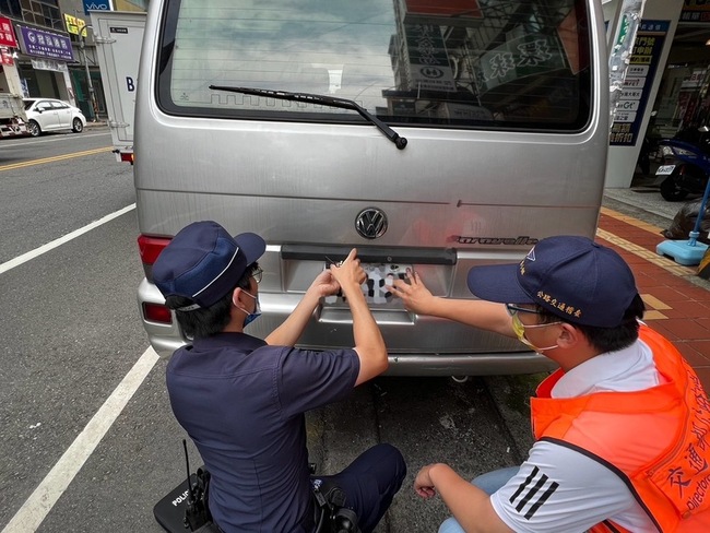 南投警抓假車牌件數增4成 9月底前淨牌專案加強取締 | 華視新聞