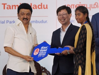 鴻海印度複合式宿舍啟用 劉揚偉：永續經營里程碑