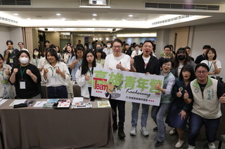 民進黨高雄青年營開訓  林右昌強調持續年輕化