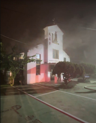 台中豐原天主堂暗夜惡火燒毀 教徒心痛盼早日修復
