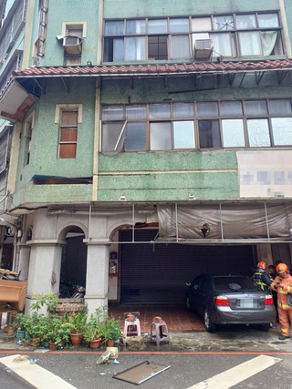 台中出租套房火警  租客窗戶逃生墜樓不治