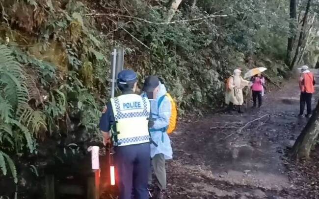 6男女挑戰笛吹山極限路線迷途 台中警援救脫險 | 華視新聞