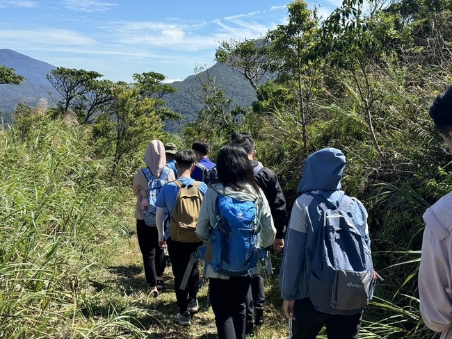 教懷博愛暑期工讀隊畫完美句點 浸水營古道挑戰自我 | 華視新聞