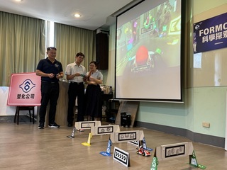 雲林Formosa科學探索營 40學子實作教育玩AI