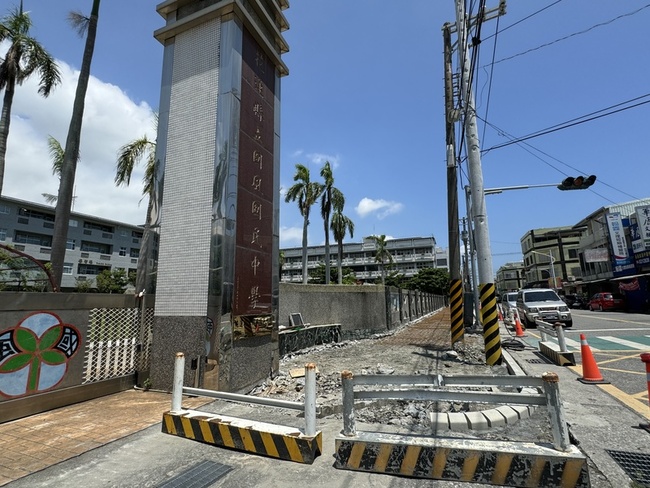 花蓮通學步道施工影響接送區  學校推分流措施 | 華視新聞