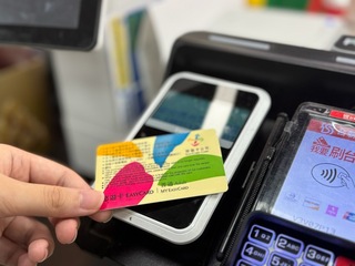 台中捷運遺失物拾獲逐年增 現金電子票證傘具最多