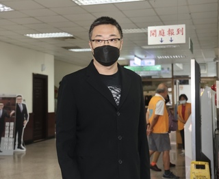 朱學恒強吻鍾沛君一審判1年2月  高院首度開庭