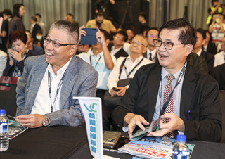 童子賢：石油勢力將下滑 新能源掀國際勢力重分配