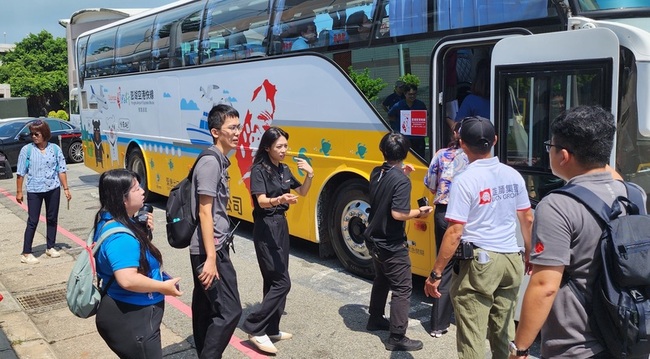 澎湖空港快線啟動 遊客輕鬆暢遊美景 | 華視新聞