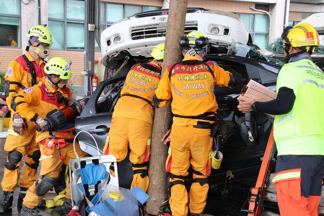 車禍救援挑戰賽南投登場 台日12隊同場競技交流 | 華視新聞