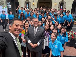 青年大使訪中美洲友邦 瓜地馬拉總統親自接見