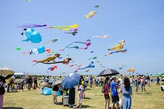 新竹市國際風箏節  巨龍翱翔天空吸引民眾欣賞